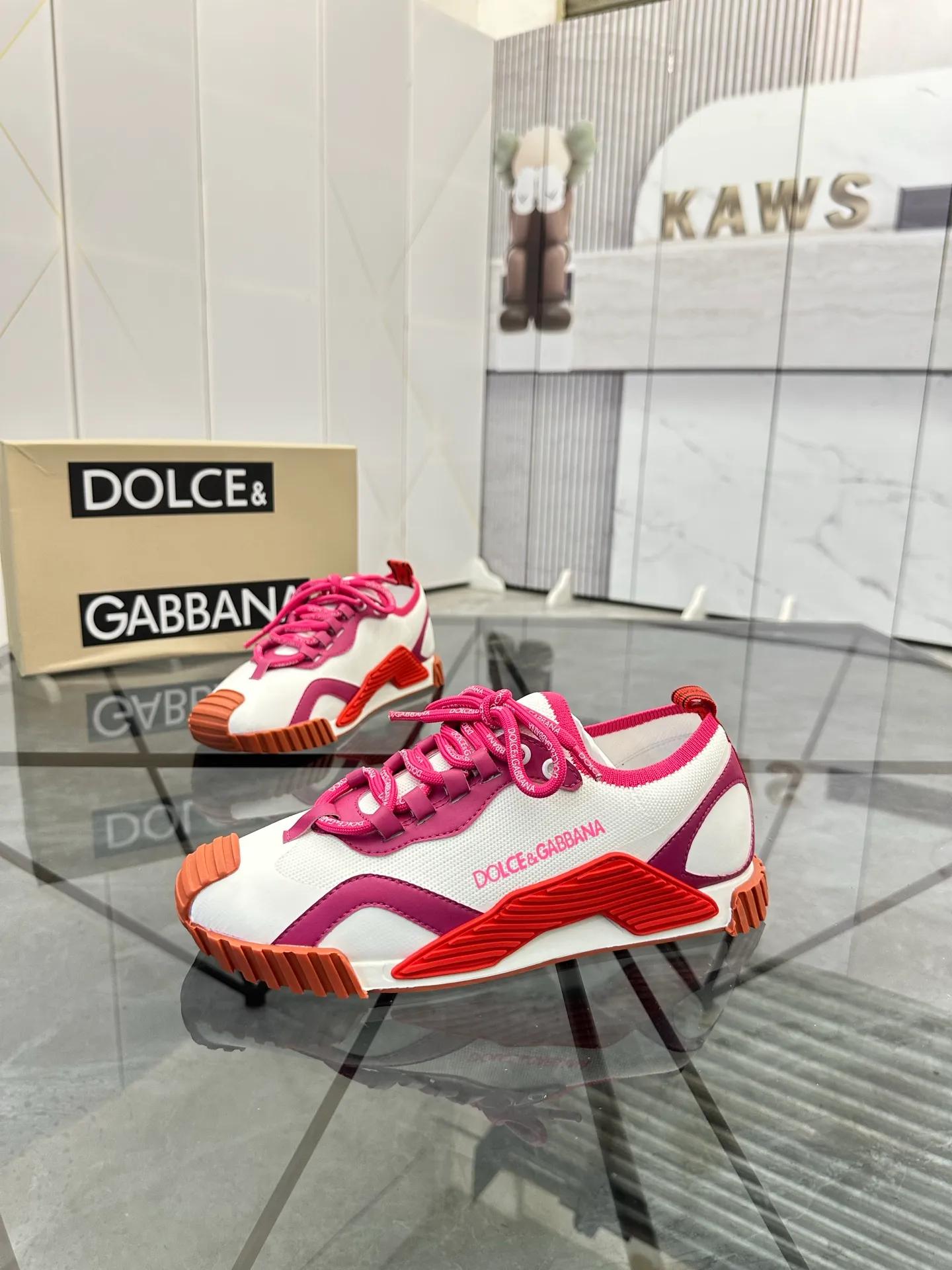 Men's shoes: 💰P460¥ Product trademark: DG "Dolce & Gabbana*" low-top sneakers Regular size: 35-44 (can be customized to 45.46.) Couple style Product materials: Upper imported cowhide stitching original material, breathable lining, original outsole. Number: 803